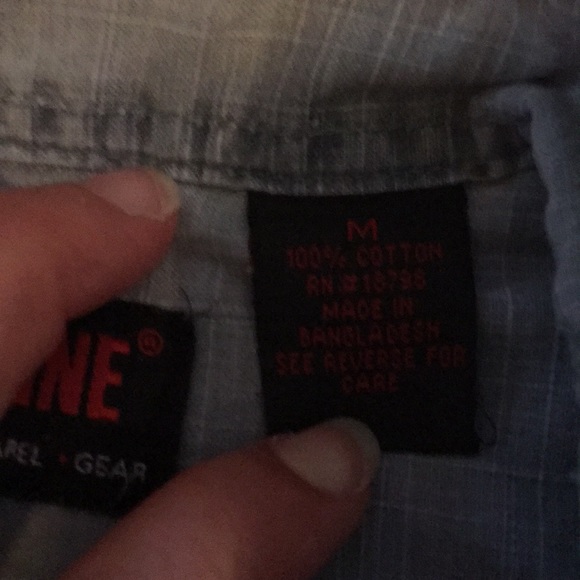 🤑BOGO🤑 Men’s Wolverine denim work shirt - Picture 6 of 13